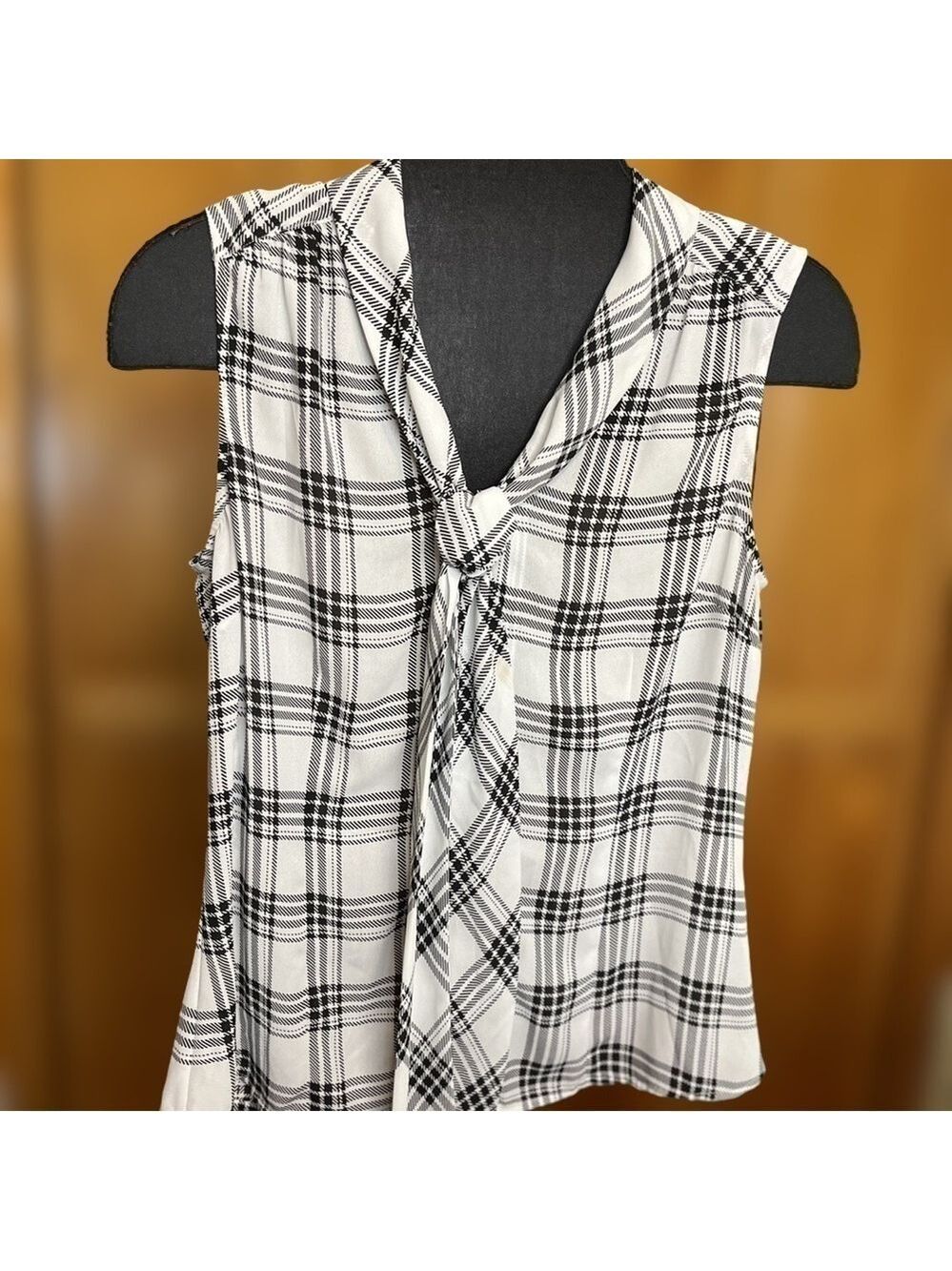 Tahari blouse with tie front button up plaid white /black size medium